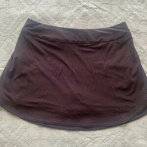Outdoor Voices skort in black